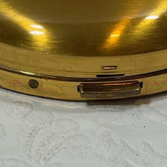 VTG Gold Tone Brass Monogramed Germaine Monteil Oval Powder Compact 2.5" - Picture 8 of 12